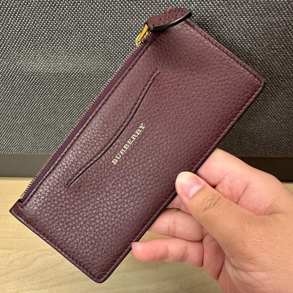 NWT! Rare! Burberry Women's Zip Around Long Wallet In Deep Claret Leather 2 In 1 - Picture 8 of 12